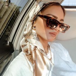 Sarongs Seidenschals Frauen Luxusmarke Sommermode Designer Kopfhaar Schal 9090cm Hijab Bandana Cheveux Foulard Femme 90X90CM 230605