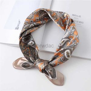 Sarongs Womens Silk Square Scarf Fashion Womens Hair Scarf Basic Basic and Packaging Designer Imprimé Cound Band Band Summer New Style 24325