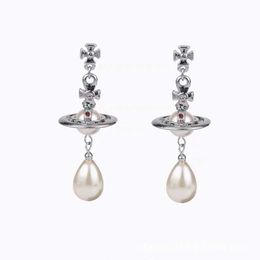 Satelliet Viviane Viviennes Westwood Saturn Pearl Long Tassel oorbellen Fashion Classic Water Drops Saturn hanger oorbellen Lichte luxe diamanten set