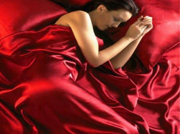 Satinada de ropa de cama Satin Tamaño queen Luxury Red Silk Sket con banda elástica de sábanas y fundas de almohadas
