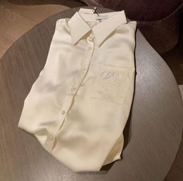 Camisas bordadas satinadas abrigos para mujeres de manga larga cárdigan delgada blusas transpirables tops clásicos de diseñador abrigo mujer al aire libre camisa de la calle