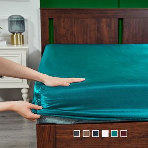 Drap-housse en Satin de soie, couleur unie, housse de matelas à bande élastique, pour lit Queen et King Size, 220513