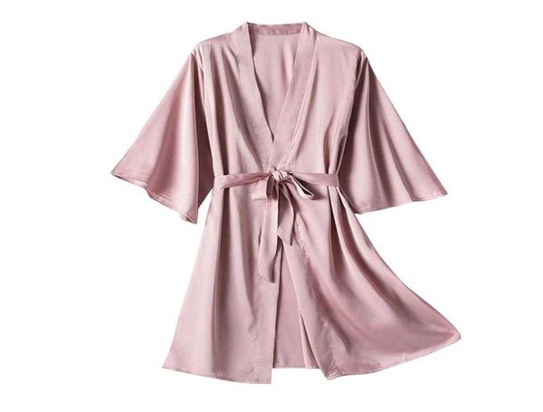 Satin Soie Pyjamas Femmes Lingerie Robes Sous-Vêtements Vêtements De Nuit Sexy Lingerie Robe Porno Érotique Élégante chemise de nuit sexy Q07068459475