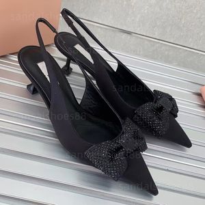 Satijn Slingback Pumps Designer Heels schoenen Vrouw Crystal Bowie Pomp Sandles Pointed Toe Kitten Heel Designer schoenen Heels Sandalen Loafer Dress Shoe