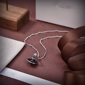 Saturn Designer Femmes Collier De Perles Viviane Ras Du Cou Pendentif Chaîne Cristal Plaqué Or 18 Carats En Laiton Cuivre Collier Bijoux Westwood Accessoires 332