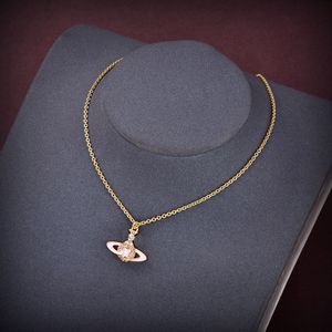 Saturn Designer Femmes Collier De Perles Viviane Ras Du Cou Pendentif Chaîne Cristal Plaqué Or 18 Carats En Laiton Cuivre Collier Bijoux Westwood Accessoires 79889