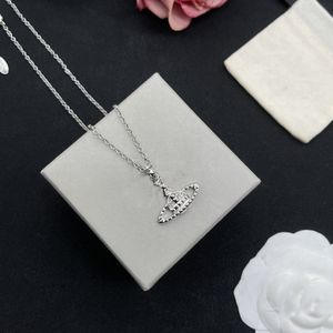 Saturn Designer femmes collier de perles Viviane tour de cou pendentif chaîne cristal or collier bijoux Westwood accessoires 7457