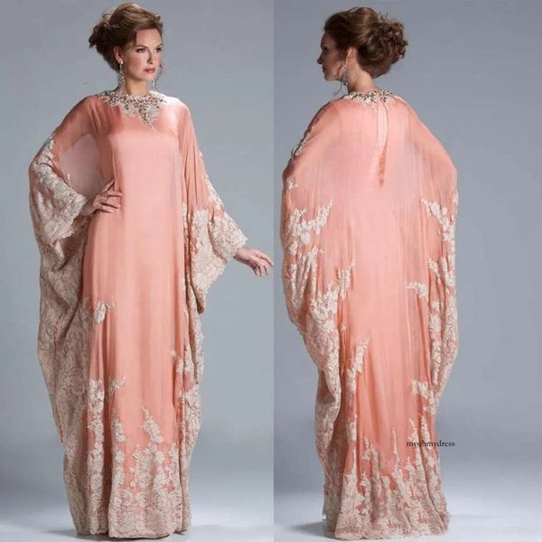 Saudi Arabie Dubaï Kaftan Mère de la mariée Robes de la soirée Applique de dentelle Abaya Muslim Caftan Mère Forme de fête Forme de fête Arabe 0510