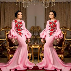 Saoedi -Arabisch roze prom -jurken 2018 borduurbloemen Satijnen zeemeermin avondjurken trompet mouwen sweep trein vrouwen formele feestvesti 222i