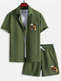 Savage Lion Print Men S 2 stuks Zomeroutfit, button up shirt en tekenbroek shorts
