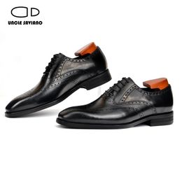 Saviano Brogue Oom Oxford Dress Fashion Formele bruiloft Beste man Schoenbedrijf Zwart Lederen schoenen voor mannen 3540 S