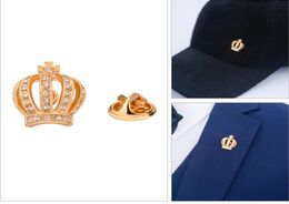Savoyshi broche de coroa engraçado, broches de vestido feminino para homens, broches de gola dourada, joias da moda, festa de noivado, presente 6409142