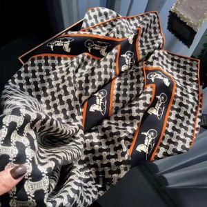 Écharbes 110 110 cm Écharpe en soie carrée pour femmes grand châle châle imprimé satin hijab marque de concepteur femelle bandana bandana t220919