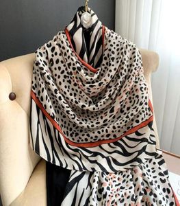 Sjaals 2022 katoenen sjaal voor haarband Foulard vrouwelijk kantoor Lady Bandana sjaals wraps Soft Pashimina Echarpe Beach Leopard Casua4794032