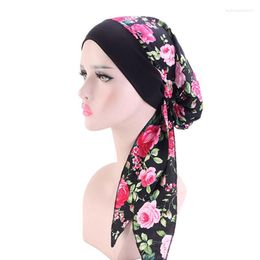 Sjaals 2023 mode bedrukte bloemen dames binnenhaelkarsen pek moslim hoofd sjaal tulband motorkap klaar om dames wrap onder hijab caps te dragen