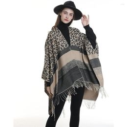 Foulards 2023 léopard cachemire femmes Poncho gland Cape manteau mode dames Pashm écharpe châle hiver chaud silencieux survêtement couverture