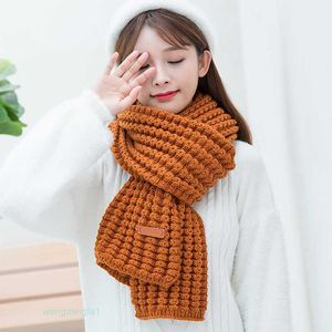 Sjaals 2023 Nieuwe Koreaanse versie Dikke wollen sjaal voor dames herfst en winter veelzijdige vaste kleur gebreide warme lange stijl college stijl sjaaltrend