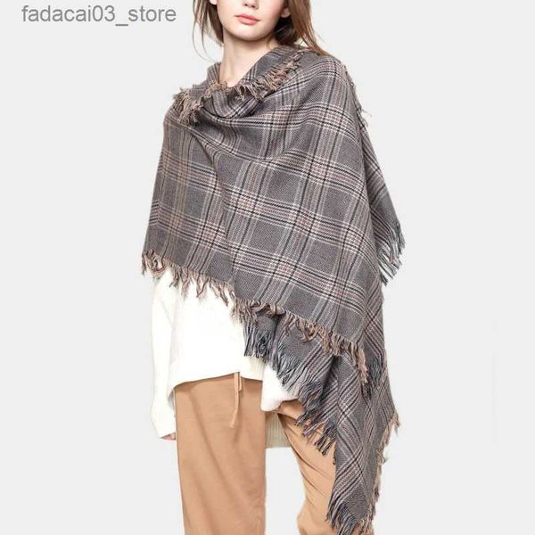 Écharpes 2023 NOUVEAU Véritable Laine Femmes Écharpe Volé Plaid Laine Foulards pour Femmes Hiver Chaud Femelle Poncho Cape De Mode Dame Châles Nouveaux Styles Q240111