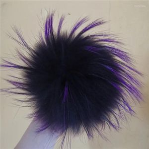 Écharpes 2023 véritables pompons de fourrure de raton laveur 1pcs moelleux violet pompon chapeau bonnets écharpe porte-clés accessoires boules naturelles 15cm