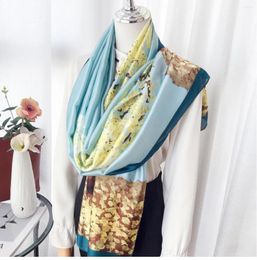 Bufandas 2023 España Bufanda de seda de lujo Diseñador de la marca Encantadores chales florales dorados Pashmina Lady Wraps Foulard Hijab musulmán 180 90Cm