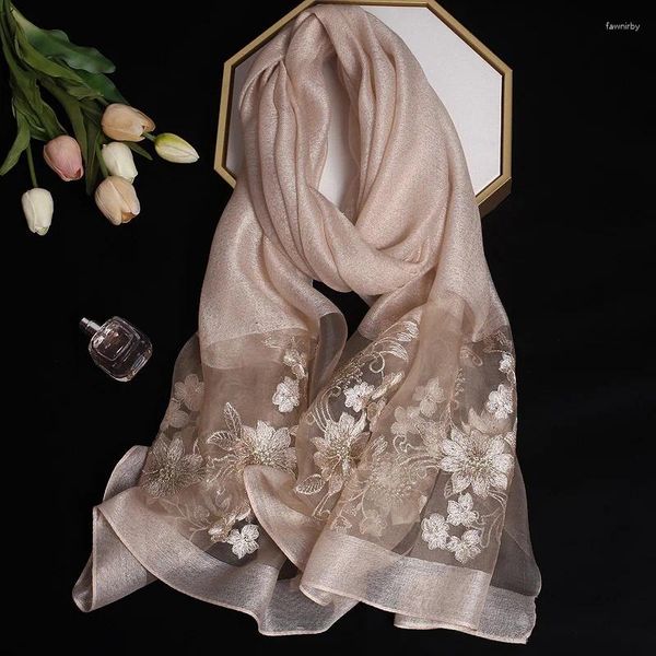 Foulards 2024 Foulard de châle de soie de luxe pour femmes design broderie fleurs hijab enveloppes bufandas femme foulard fouloud Echarpe