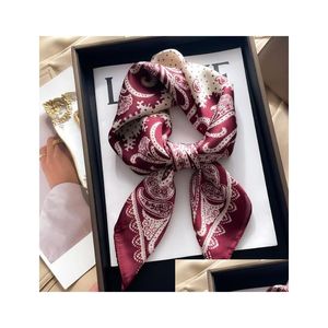 Sjaals 20style 70-70 cm Designer Letters Print Floral Silk Scarf Stripe hoofdband voor vrouwen mode lange handgreep tas Paris Shoder Tote Dhaao