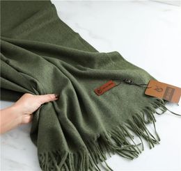 Sjaals 32 kleuren effen dikke kasjmier sjaal geschikt voor vrouwen groot 190-68cm Pashmina winter warme sjaal tas Bufanda met kwastje 231007