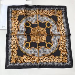 Bufandas 53 cm Bufanda de seda Mujer Leopardo Impresión de encaje Square Wraps Bandana Pequeño Hijab Foulards Lazo Diadema Pañuelo
