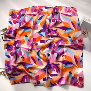 Foulards 70x70CM femmes foulard carré en soie châle couleur Graffiti fleurs feuilles Foulard mode luxe dames foulard