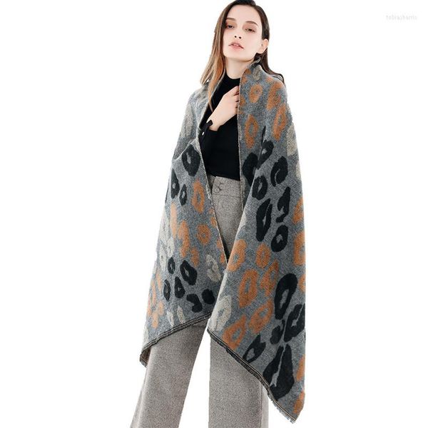 Bufandas Llegada Moda Invierno Cómoda Bufanda de lana Mujer Estampado de leopardo salvaje Borla Grueso Cálido Tendencia al aire libre Mantón de temperamento