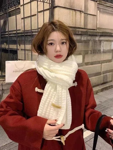 Écharpes automne et hiver coréen écharpe de laine tricotée pour les femmes épaissies chaudes polyvalentes étudiants mignon filet rouge cou