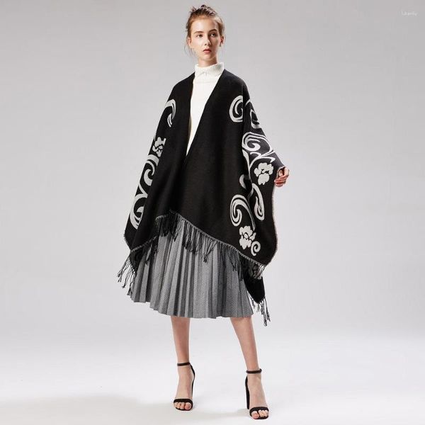 Bufandas de marca de moda para mujer, chal y chales de invierno, manta gruesa y cálida, bufanda de gran tamaño, Ponchos negros, capas, borla a rayas, Echarpe