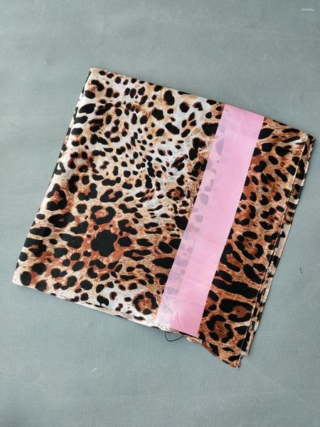 Bufandas BYSIFA| Bufanda de seda con estampado de leopardo a la moda, chales cuadrados de satén rosa para mujer, chales grandes de marca para mujer