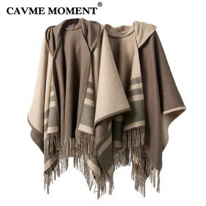 Bufandas CAVME Poncho de lana con capucha con borlas para mujeres Mantones de damas en color café beige Invierno Cálido 100% lana Abrigos a rayas Mantón