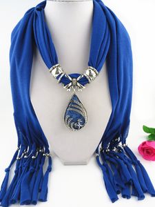 Foulards Style classique femmes bijoux écharpe perles frangées Phoenix alliage base résine pendentifs long gland pendentif collier écharpe 230921