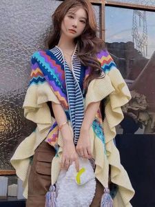 Bufandas Mantón de mujer con volantes a rayas de colores otoño cálido y elegante temperatura a prueba de viento moda versión cómoda capa 231007