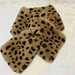 Bufandas Moda Mujer Rex Accesorios de piel 2023 Estampado de leopardo Anillo de cuello de secoya Invierno Imitando Collar Bufanda de imitación