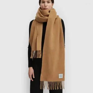 Bufandas Moda Mujeres de lujo Pashmina Wraps Suecia Marca Toteme Sólido Diseño Simple Mantón de lana Hombre Lady Hombres