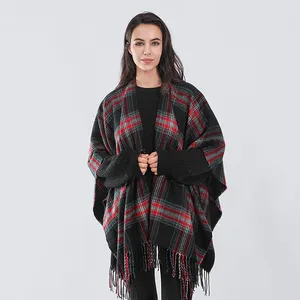 Bufandas Moda Plaid Cape Shawl Otoño e invierno afuera con una capa Mantenga caliente Acrílico Cashmere Borla Poncho Mujer