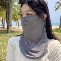Sjaals Fashion Summer Full Face Protection Mask Neck Cover voor unisex Anti-Sunburn Silk Silk Sunscreen Cycling