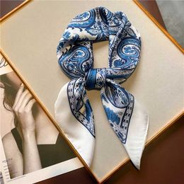 Bufandas estampado de flores chal bufla bufanda de seda para mujer corbata de lujo cabello femenino tenían muñeca falseard bufandas de bufanda de bandana j230428