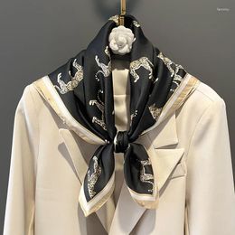 Foulards quatre saisons femme petit 2023 style voyage couvre-chef mode couleur plage foulard en soie imprimé classique 70x70cm foulard