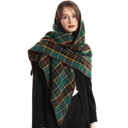 Bufandas de punto a cuadros triángulo bufanda espesar invierno cálido chal moda marca de lujo pashmina manta bandana pañuelo 230921