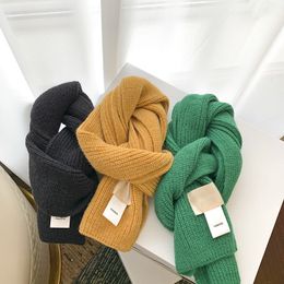 Écharpes Corée ins vent étiquetage écharpes en laine tricotées de couleur unie pour garçons et filles en automne et en hiver écharpe chaude.