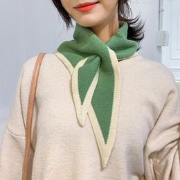 Bufandas femenina coreana de color sólido triangular