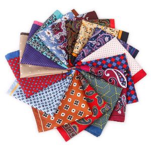 Foulards Linbaiway mouchoir pour femme pour hommes grande écharpe en soie serviette de poche pour hommes écharpe carrée serviette de poitrine pour mariage personnalisé J230703