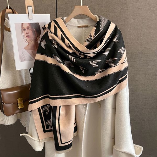 Écharrés Luxury Brand Winter Pashmina Cachemire chaud cachemire pour femmes Design châles et enveloppe Poncho Femme Blanket Bufandas Echarpe 230817