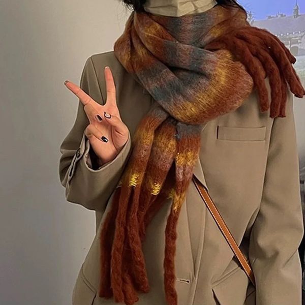 Foulards Mohair Écharpe dégradée à rayures colorées pour femmes Automne et hiver Premium Feel Laine tricotée épaisse Col châle 231122