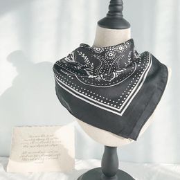 Foulards cou pour femmes Paisley imprimé fleur petits châles Bandana foulards carré Hijab écharpe