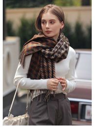 Sjaals Nieuwe 2022 Winter Warm Pashmina Cashmere Scarf Women Mencolorful Plaid Designer Neck Wrap Knitted Tassel Y2209